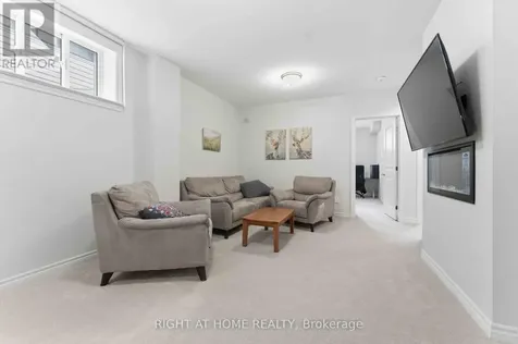 272 Maygrass Way Ottawa ON K2S 2K9