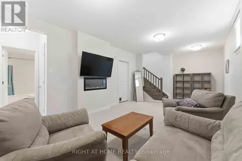 272 Maygrass Way Ottawa ON K2S 2K9