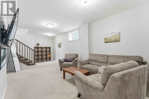 272 Maygrass Way Ottawa ON K2S 2K9