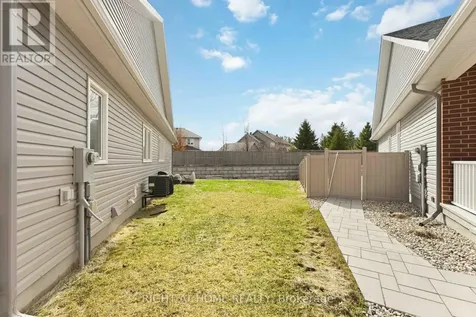 272 Maygrass Way Ottawa ON K2S 2K9