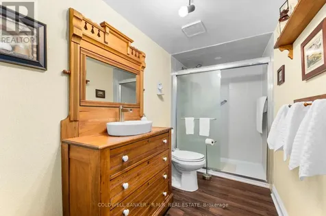 24 Testa Road Uxbridge ON L9P 1M2