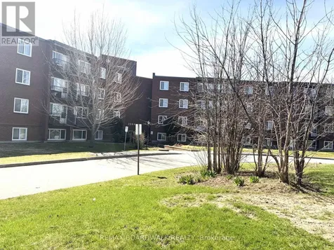 2044 Arrowsmith Drive Ottawa ON K1J 7V8