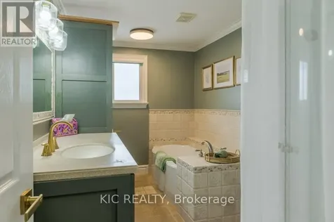 1247 Gail Park Drive Selwyn ON K0L 1T0
