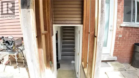 379 Holly Street Waterloo ON N2L 4G5