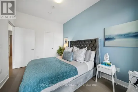 20 Shore Breeze Drive Toronto (mimico) ON M8V 0C7