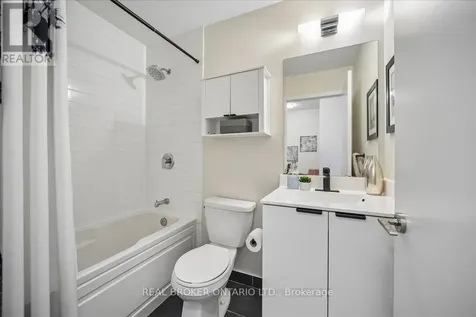 20 Shore Breeze Drive Toronto (mimico) ON M8V 0C7