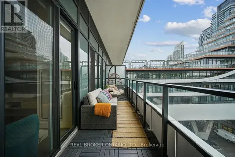 20 Shore Breeze Drive Toronto (mimico) ON M8V 0C7