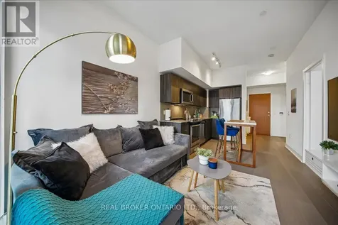 20 Shore Breeze Drive Toronto (mimico) ON M8V 0C7