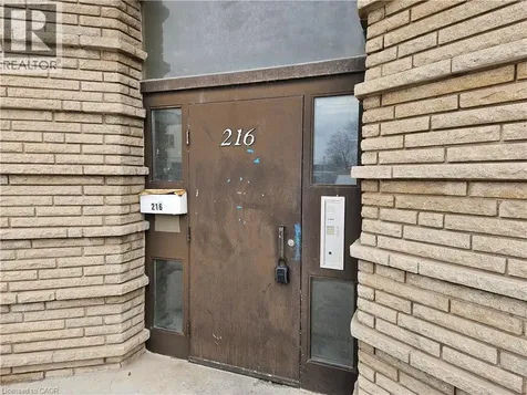 216 Parkdale Avenue North Hamilton ON L8H 5X5