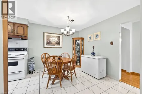 344 Enfield Road Burlington ON L7T 4E8