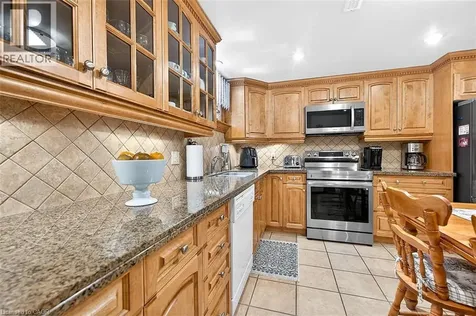 344 Enfield Road Burlington ON L7T 4E8