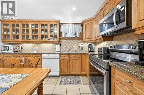 344 Enfield Road Burlington ON L7T 4E8