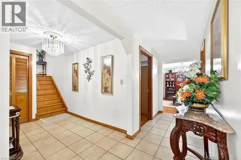 344 Enfield Road Burlington ON L7T 4E8