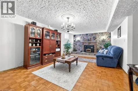 344 Enfield Road Burlington ON L7T 4E8