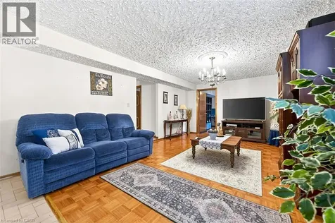 344 Enfield Road Burlington ON L7T 4E8