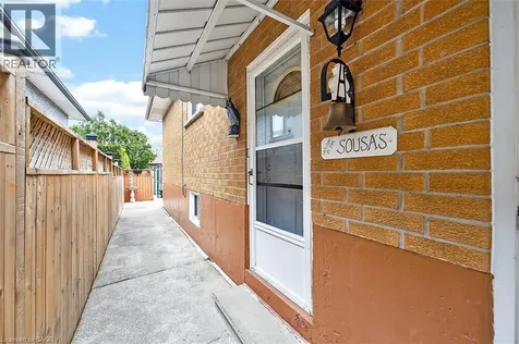 344 Enfield Road Burlington ON L7T 4E8