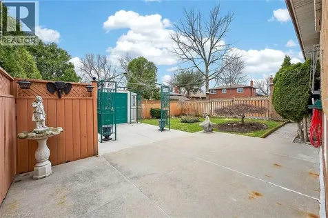 344 Enfield Road Burlington ON L7T 4E8