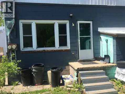 1126 California Avenue Windsor ON N9B 2Z9