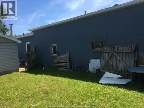 1126 California Avenue Windsor ON N9B 2Z9