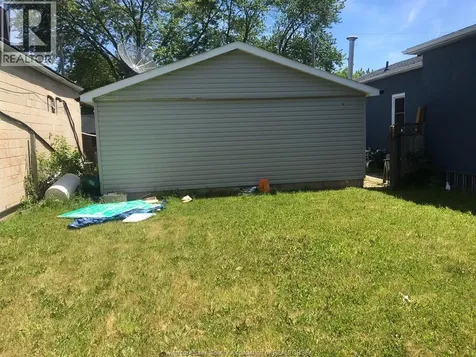 1126 California Avenue Windsor ON N9B 2Z9