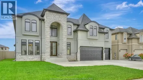 3934 Lasalle Woods Boulevard Lasalle ON N9H 0G6