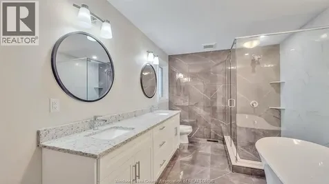 3934 Lasalle Woods Boulevard Lasalle ON N9H 0G6