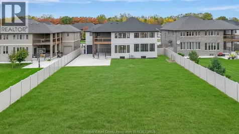 3934 Lasalle Woods Boulevard Lasalle ON N9H 0G6