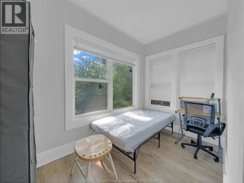 353 Indian Road Windsor ON N9E 2M1