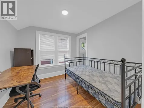 353 Indian Road Windsor ON N9E 2M1