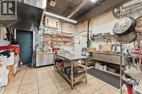 3395 Howard Avenue Windsor ON N9E 3N6