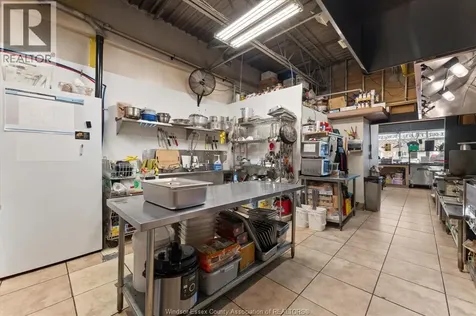 3395 Howard Avenue Windsor ON N9E 3N6