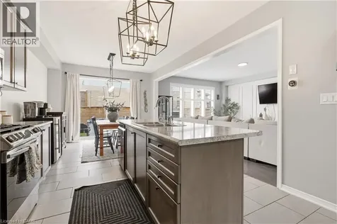 105 Larry Crescent Caledonia ON N3W 0B2