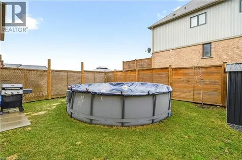 105 Larry Crescent Caledonia ON N3W 0B2