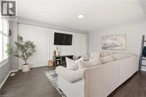 105 Larry Crescent Caledonia ON N3W 0B2