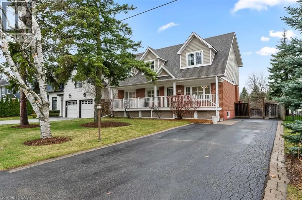 1071 Melvin Avenue Oakville ON L6J 2V8