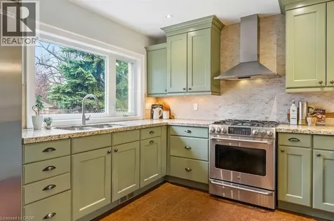 1071 Melvin Avenue Oakville ON L6J 2V8