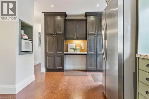 1071 Melvin Avenue Oakville ON L6J 2V8