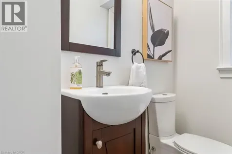 1071 Melvin Avenue Oakville ON L6J 2V8