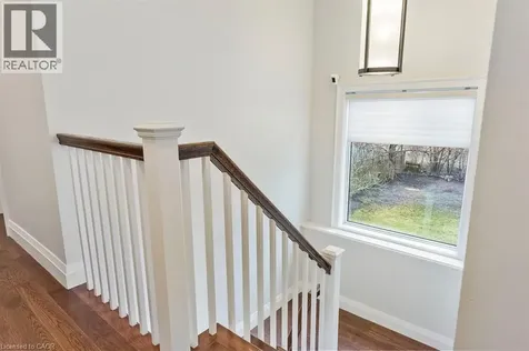 1071 Melvin Avenue Oakville ON L6J 2V8