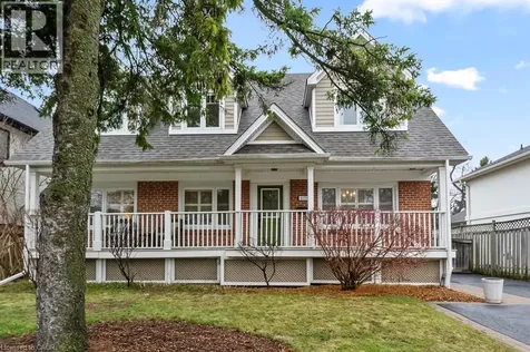 1071 Melvin Avenue Oakville ON L6J 2V8