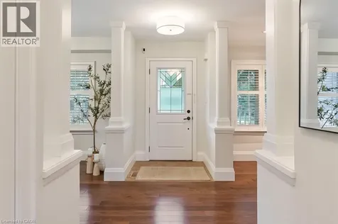 1071 Melvin Avenue Oakville ON L6J 2V8