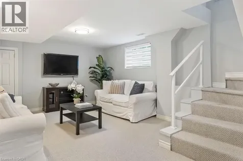 1071 Melvin Avenue Oakville ON L6J 2V8