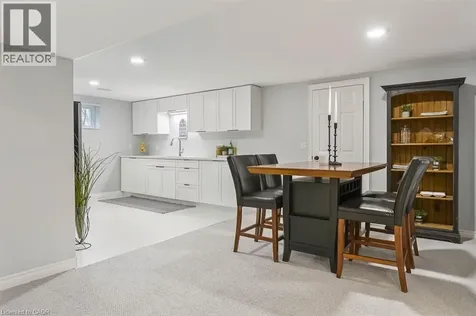 1071 Melvin Avenue Oakville ON L6J 2V8