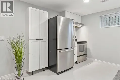1071 Melvin Avenue Oakville ON L6J 2V8