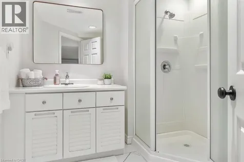 1071 Melvin Avenue Oakville ON L6J 2V8