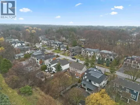 1071 Melvin Avenue Oakville ON L6J 2V8