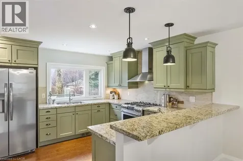 1071 Melvin Avenue Oakville ON L6J 2V8