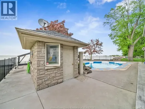 1702 Caille Avenue Lakeshore ON N8L 0J4