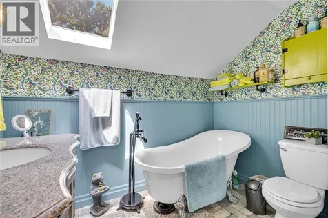 458 County Rd 34 West Kingsville ON N8M 2X5
