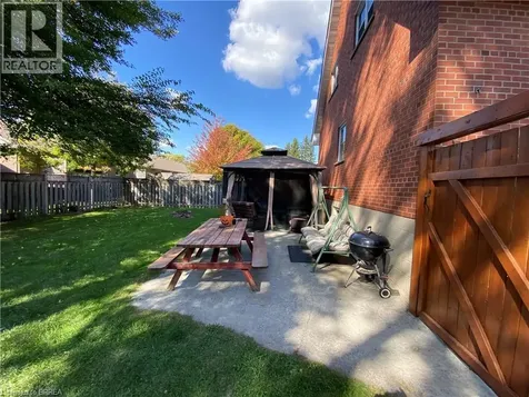 66 Rowanwood Avenue Brantford ON N3S 7C6